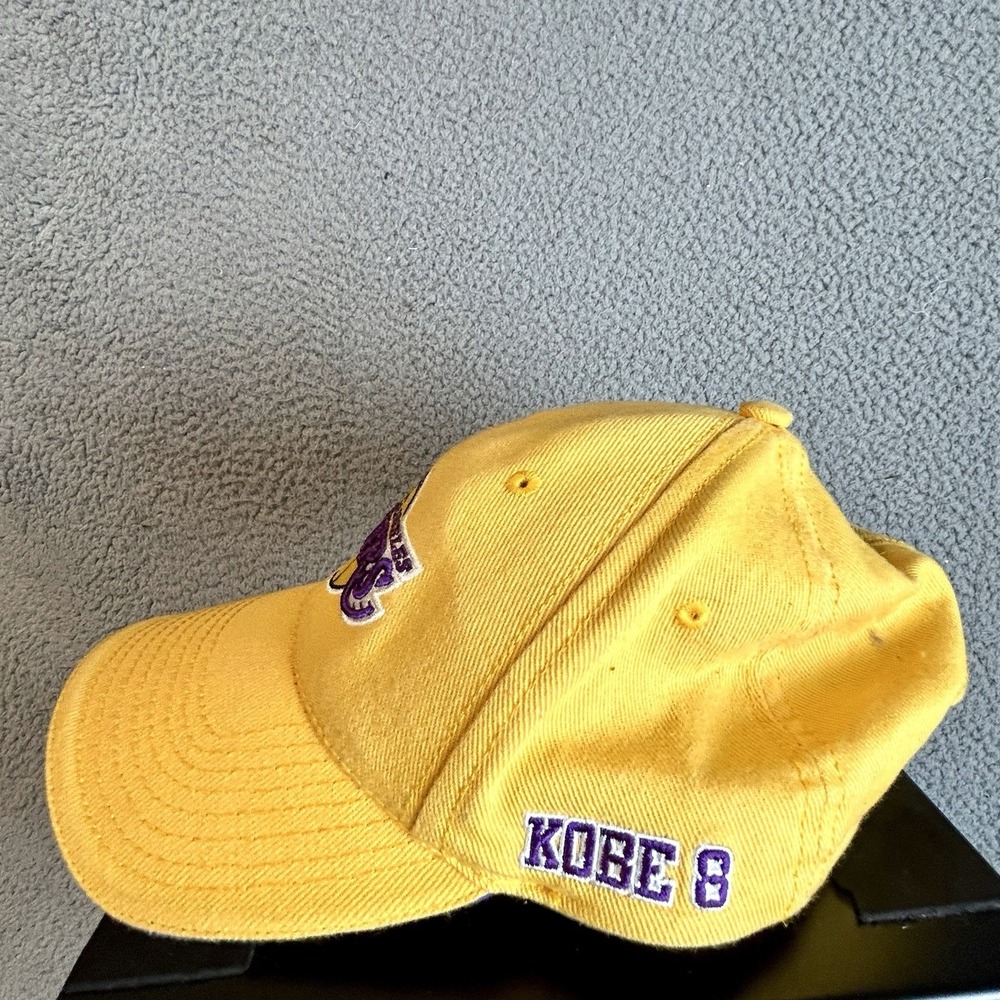Vintage Los Angeles Lakers Hat Cap Strap Back One Size NBA Basketball Kobe 8